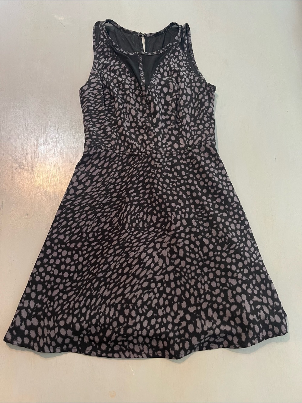 New GUESS Animal Print Sleeveless Mesh Panel Fit & Flare Mini Dress - Size 2